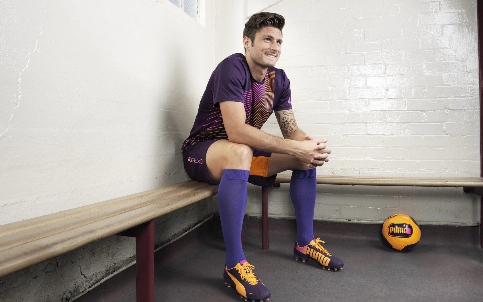 中国速度滑冰队世锦赛创佳绩 小将张鹏斩获男子500米金牌